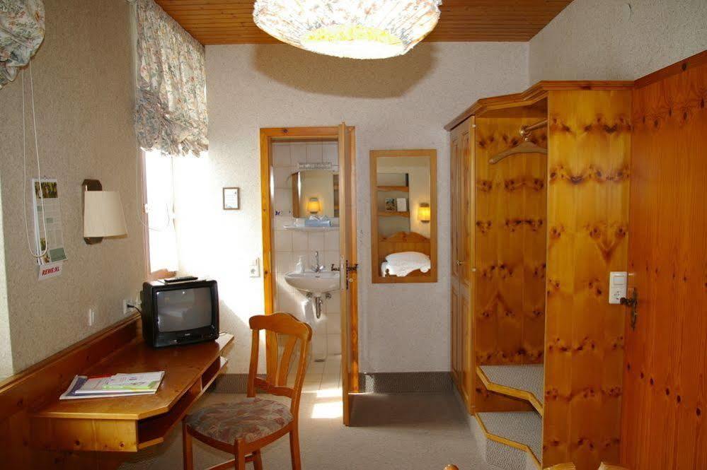 Hotel Alter Posthof Шпай Экстерьер фото